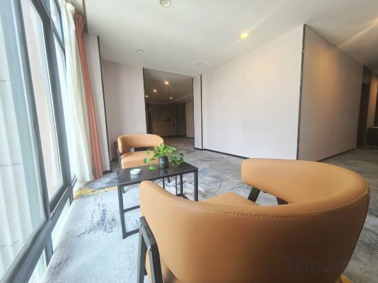 Фото Minzu Hotel