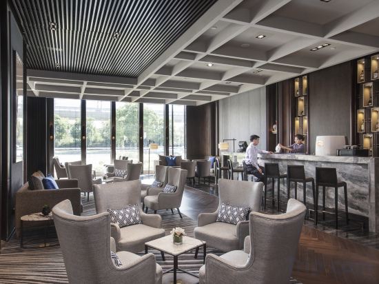 Фото Courtyard Shanghai International Tourism and Resorts Zone