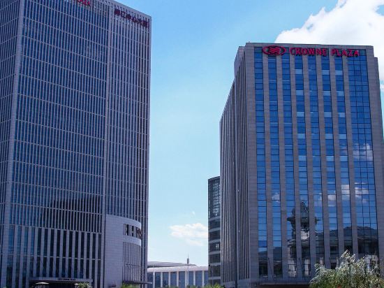 Фото Crowne Plaza Tianjin Meijiangnan