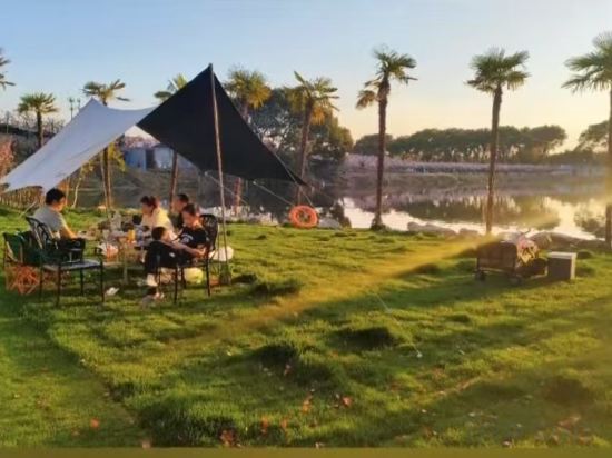 Фото Floral Hotel·Wuxi Yangshan taoyuan Hotel