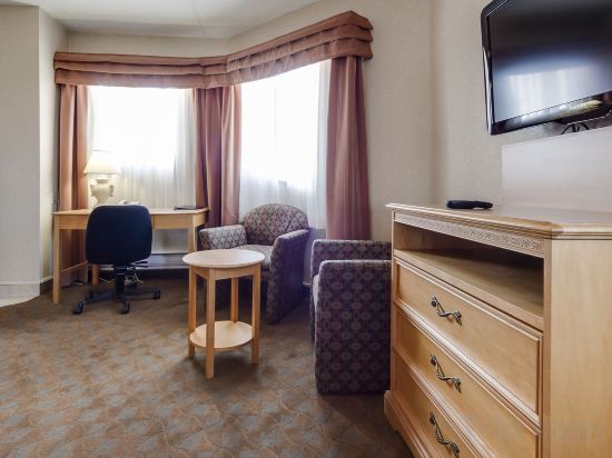 Фото Monte Carlo Inn - Brampton Suites