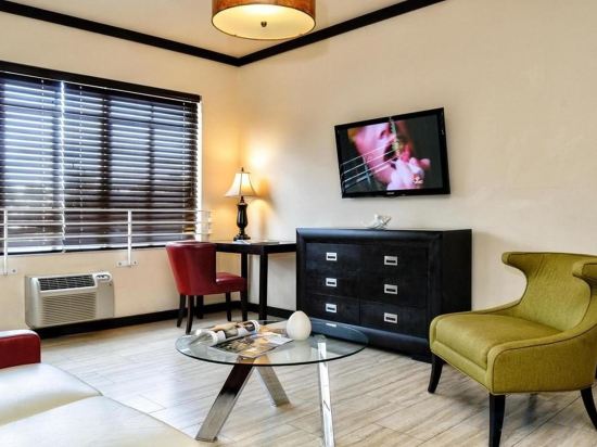 Фото Tradewinds Apartment Hotel, a South Beach Group Hotel