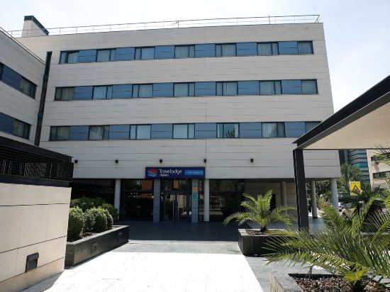 Фото Travelodge Madrid Torrelaguna