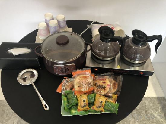 Фото Suisse Place Serviced Apartment Shanghai Zhongjian