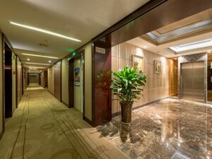 Care Feeling Grand Hotel (No. 550 West Minjiang Road), hotel