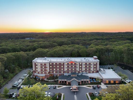 Фото Hilton Garden Inn Stony Brook