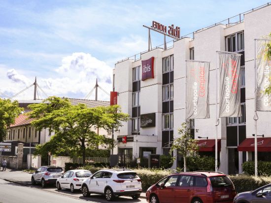 Фото Ibis Saint-Denis Stade Ouest