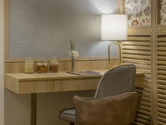 Фото Sterling Nainital