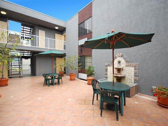 Фото SureStay Hotel by Best Western Beverly Hills West La