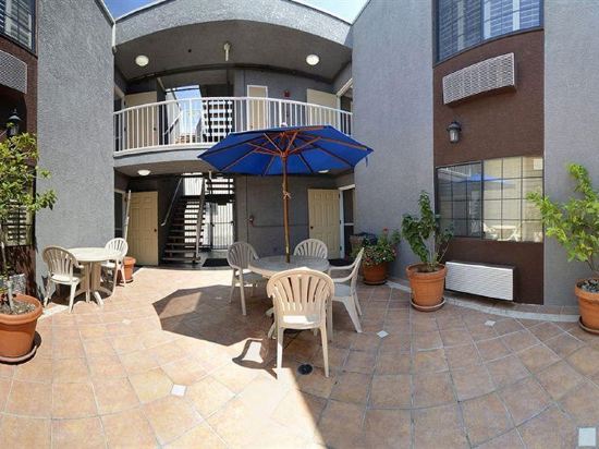 Фото SureStay Hotel by Best Western Beverly Hills West La