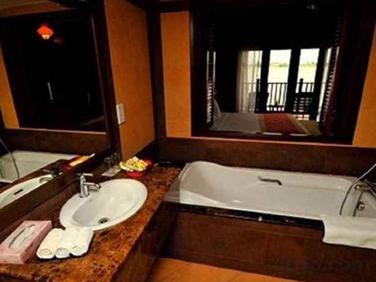 Фото Bukit Merah Laketown Resort