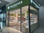 Yves Rocher (Rıhard Zorge kóshesi, 18/4),  Olmaotada kosmetika va parfyumeriya do'koni