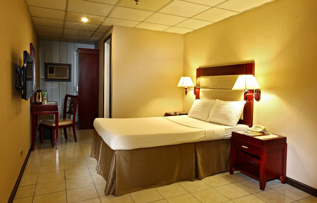 Фото Star Plaza Hotel
