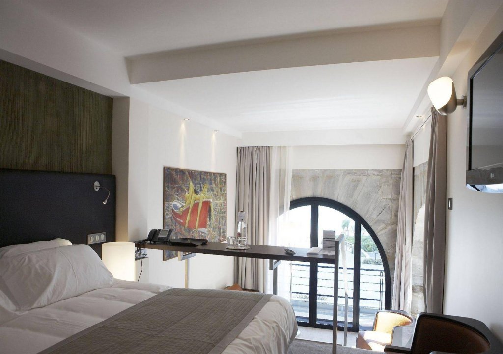 Фото Hotel Le Café de Paris