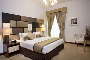 Гостиница Al Waleed Palace Hotel Apartments Oud Metha в Дубае