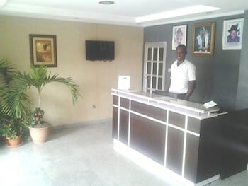 Гостиница Reliance Royal Suites в Лагосе