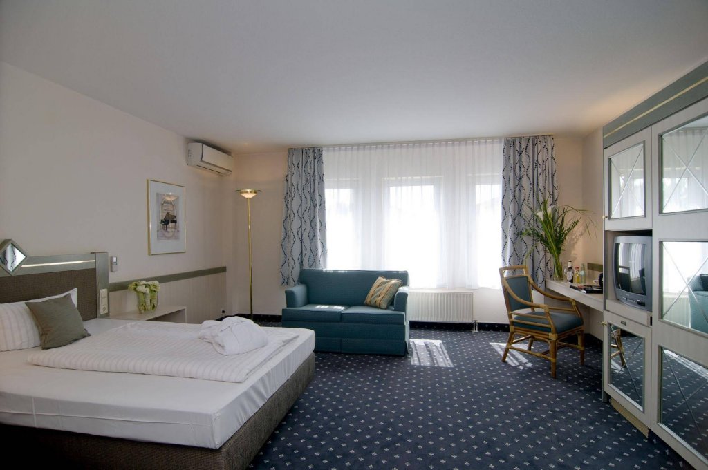 Фото Achat Hotel Reilingen Walldorf