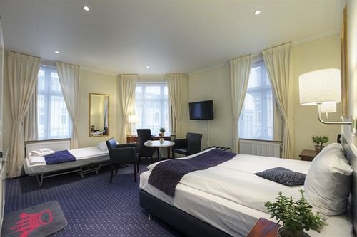 Фото отеля 2