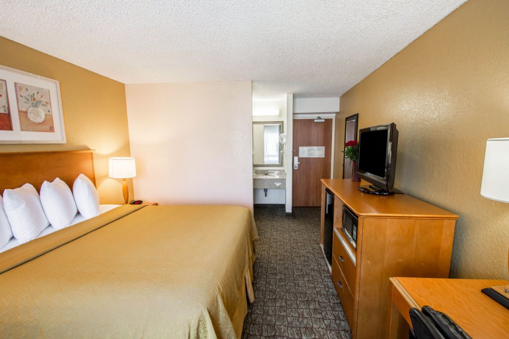 Фото Quality Inn Miami Airport - Doral