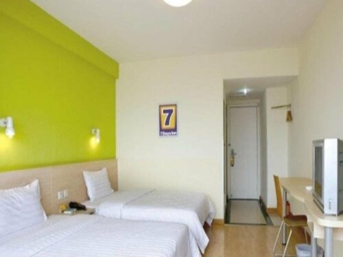 Гостиница 7 Days Inn Wuhan Insitute of Technology Luoshi Road Branch в Ухане