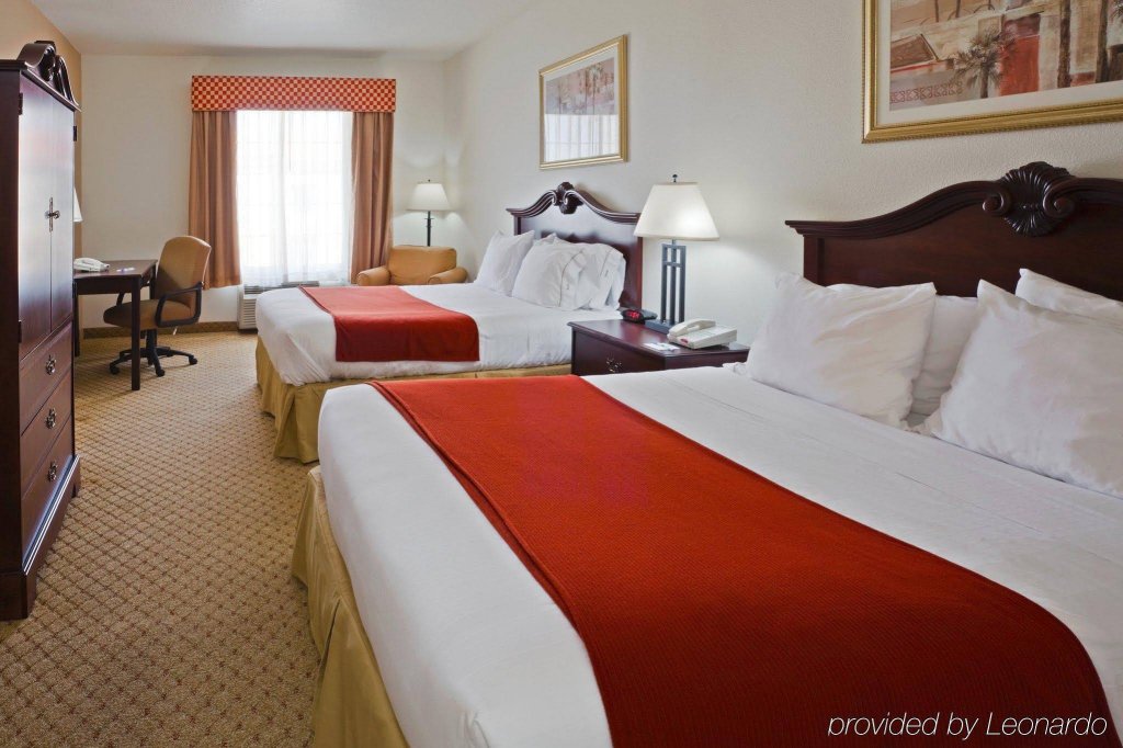 Фото Country Inn & Suites by Radisson, Tampa Rj Stadium
