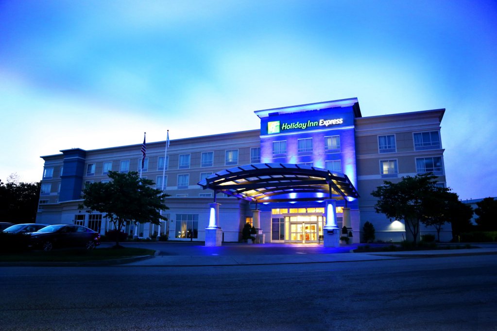 Фото Holiday Inn Express Lexington North-Georgetown, an Ihg Hotel