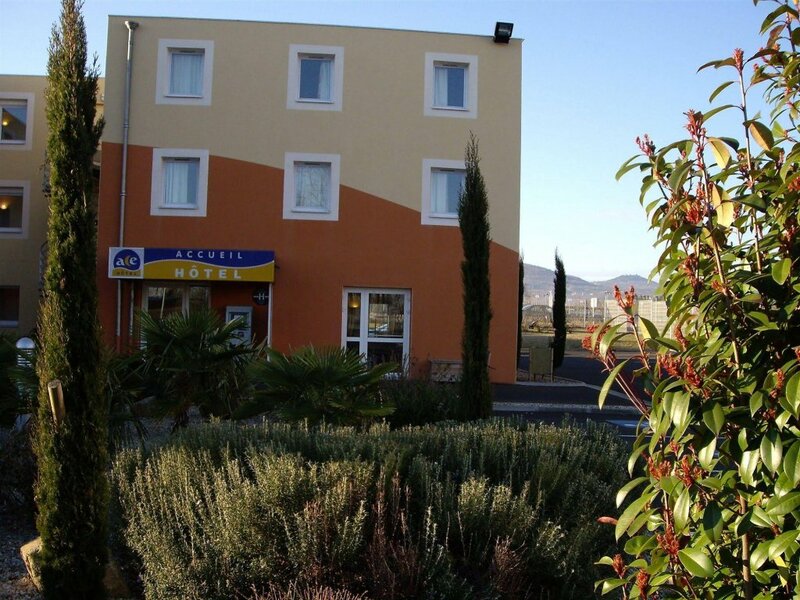 Гостиница Kyriad Clermont Ferrand Sud - la Pardieu в Клермон-Ферране