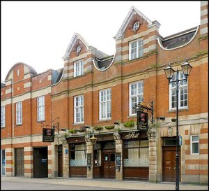 Still (England, Lincolnshire County, Lincoln, B1003), bar, pub