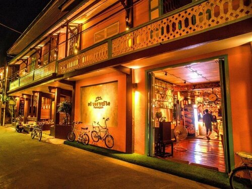 Гостиница Tamajun Hotel в Чантхабури