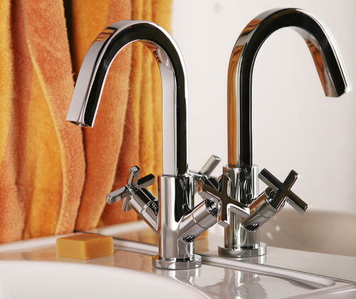 Plumbing wholesale Im Santekh-Lyuks, Moscow, photo