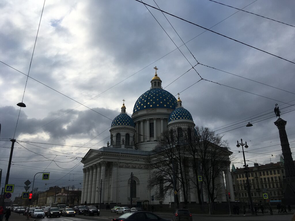 Часовня, памятный крест Часовня святого Александра Невского в память чудесного спасения царской семьи при крушении поезда в Борках, Санкт‑Петербург, фото