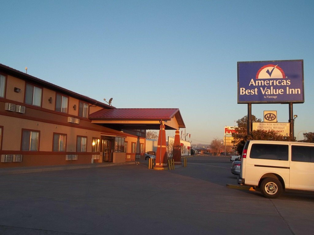 гостиница - Americas Best Value Inn Moriarty - undefined, фото № 2.