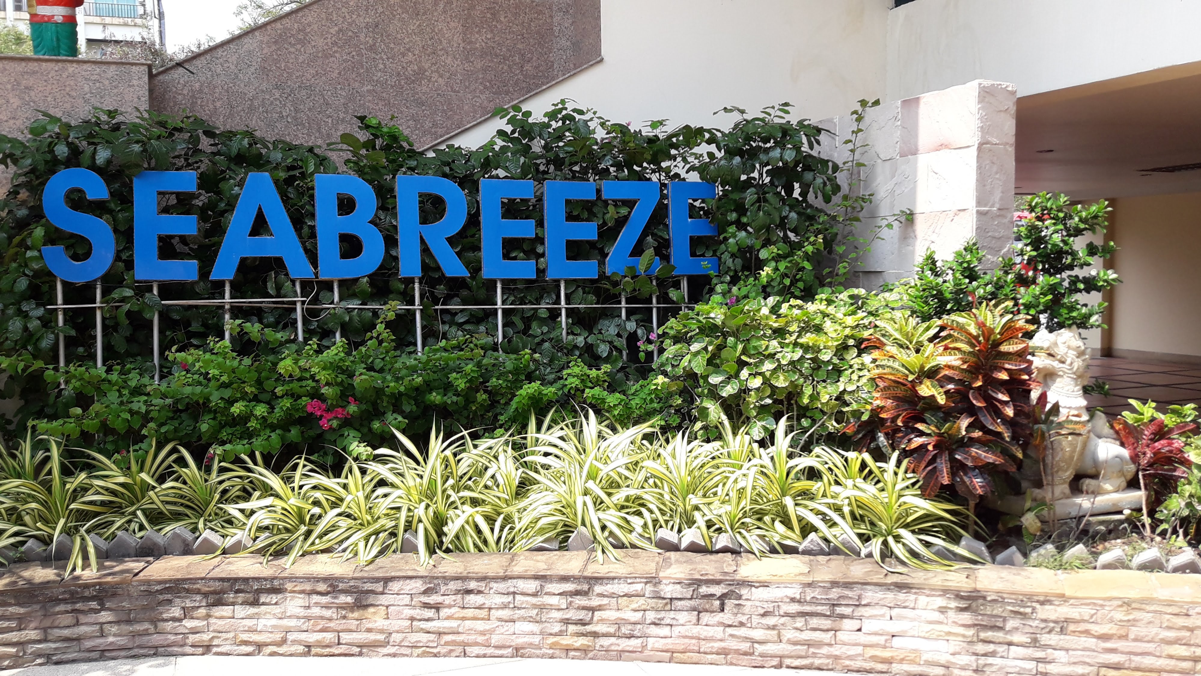 Фото Sea Breeze Jomtien Resort