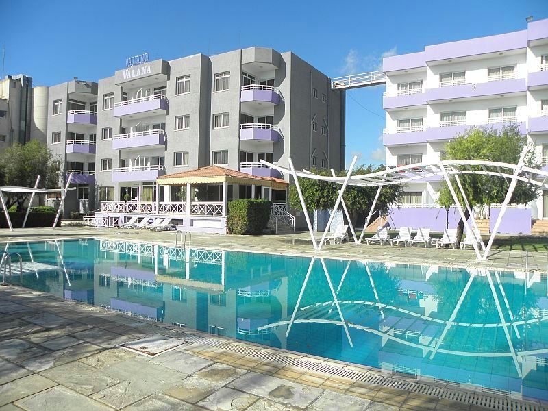 Фото Valana Hotel Apartments