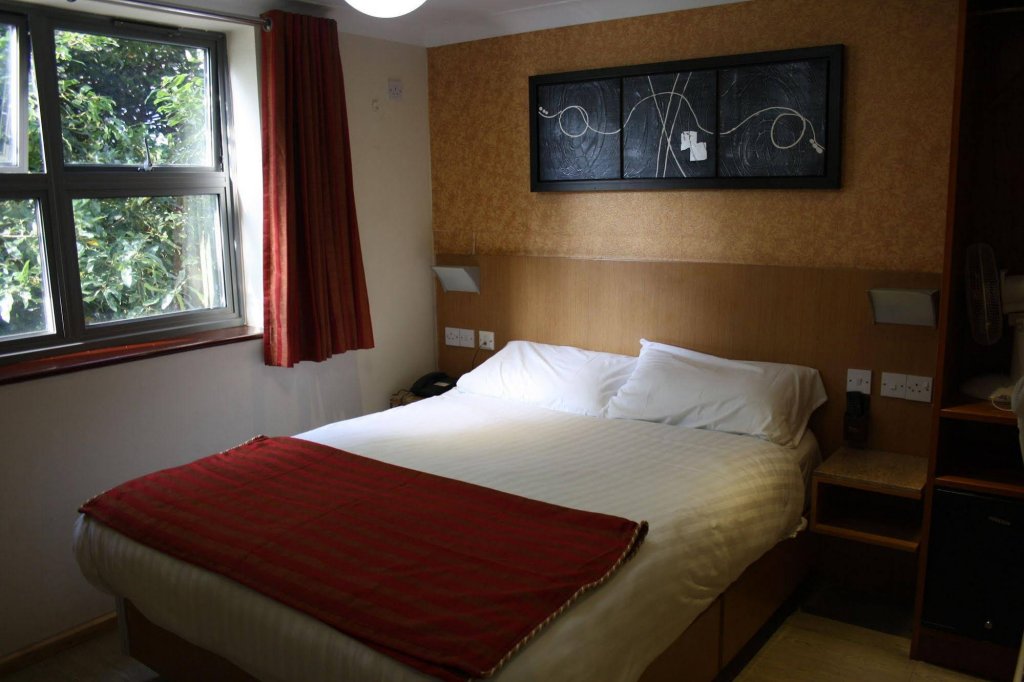 Фото Eurotraveller Hotel Express