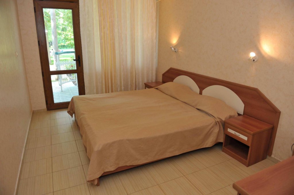 Фото Zefir Hotel