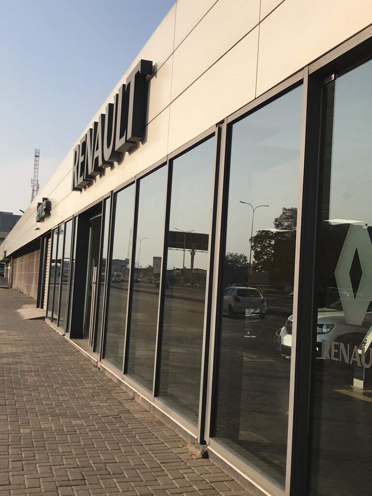 Car dealership Service Renault, Accra, photo