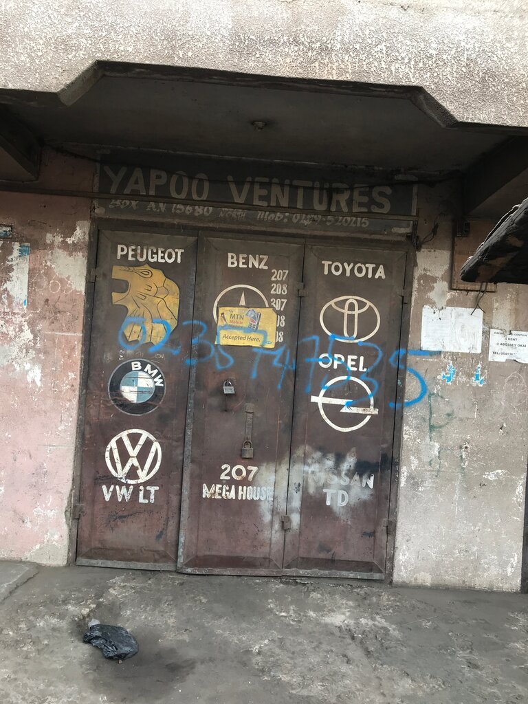 Auto parts and auto goods store Yapoo ventures, Accra, photo