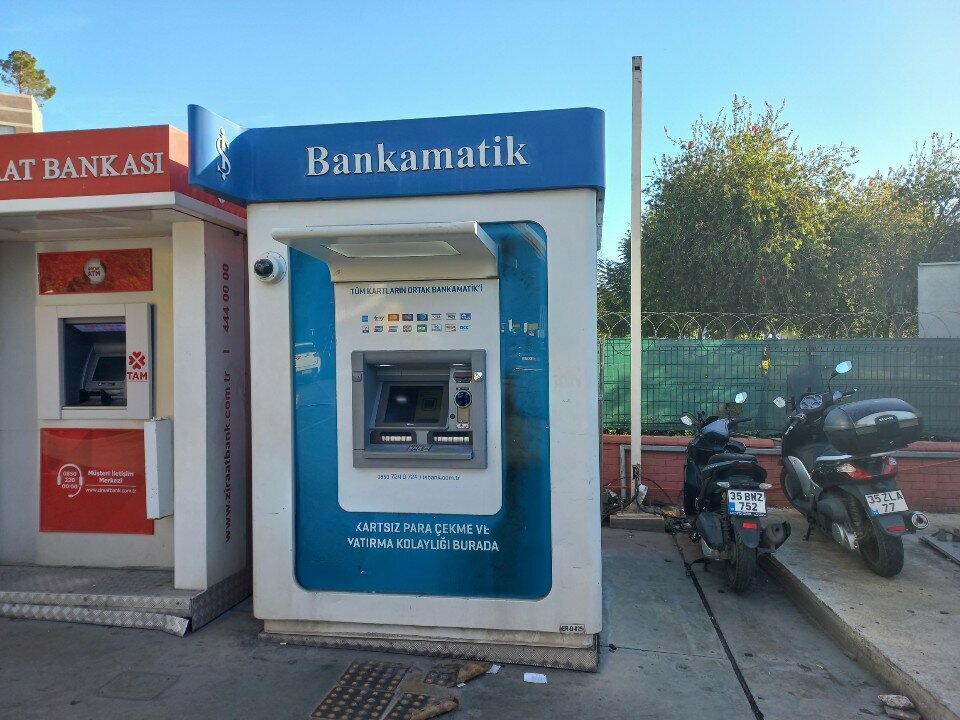 ATM Türkiye İş Bank Bankamatik, Izmir, photo