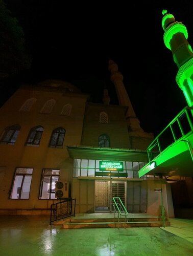 Mosque Central Mosque, Harmancik, photo