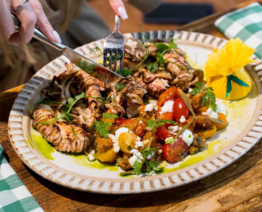 Restaurant Eat Greek Kouzina, Dubai, photo