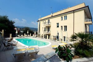 Гостиница Piccolo Hotel в Диано-Марине
