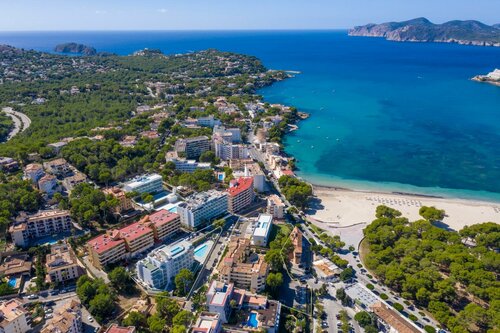 Гостиница Reverence Life Hotel - Adults Only в Кальвии