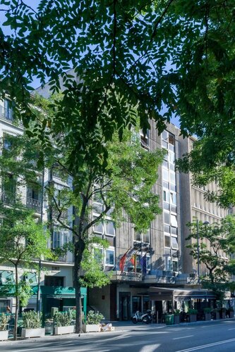 Гостиница Boutique Urban Madrid Genova в Мадриде