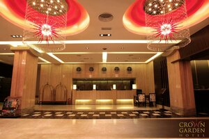 Гостиница Crown Garden Hotel