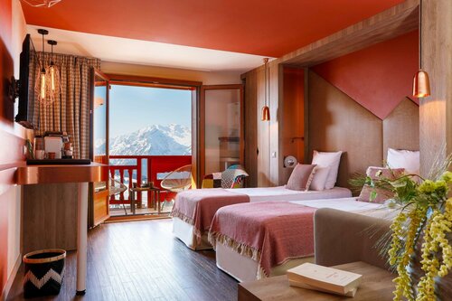 Гостиница Grandes Rousses Hotel & SPA