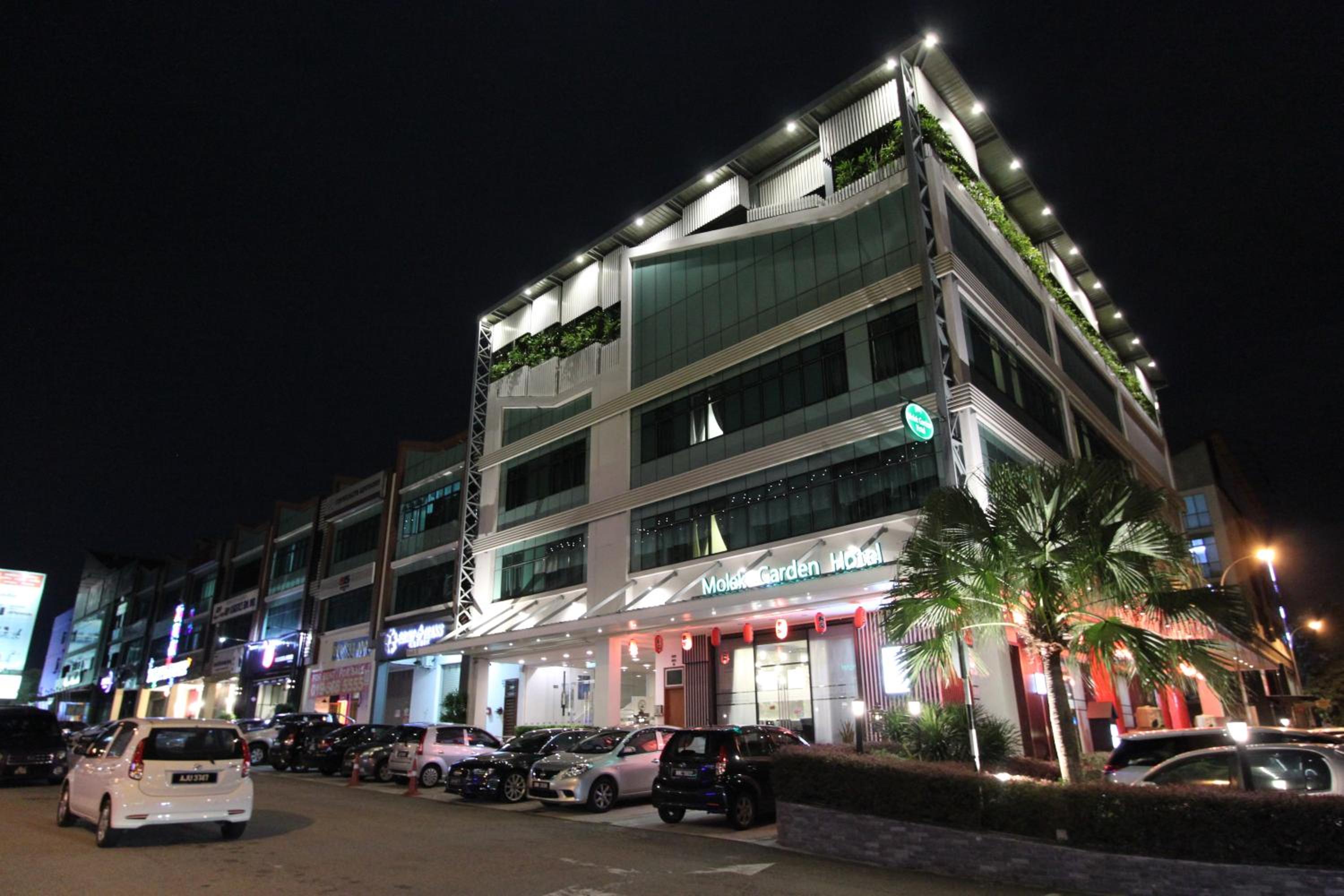 Фото Molek Garden Hotel