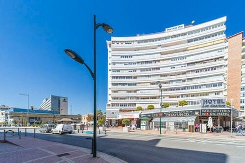 Гостиница Hotel Las Américas в Малаге