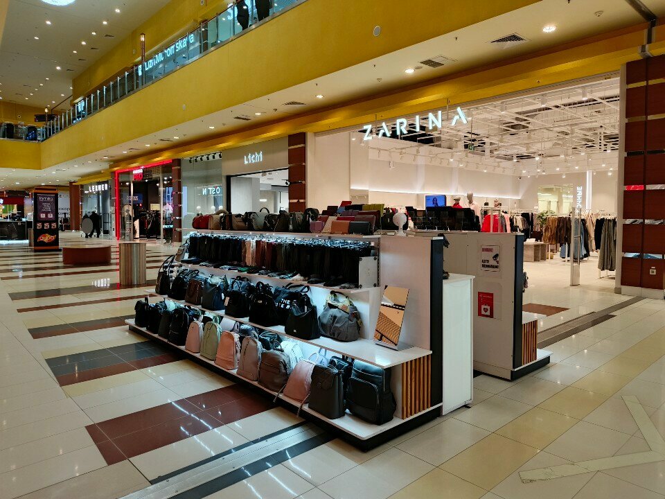 Clothing store David Jones, Surgut, photo