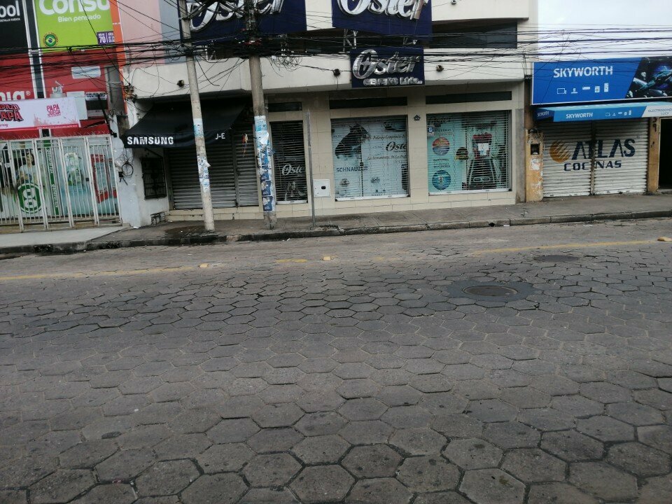 Household appliances store Gevero, Santa Cruz de la Sierra, photo